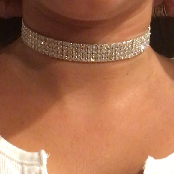 Crystal Rhinestone Collar Necklace - Picture 2 of 3