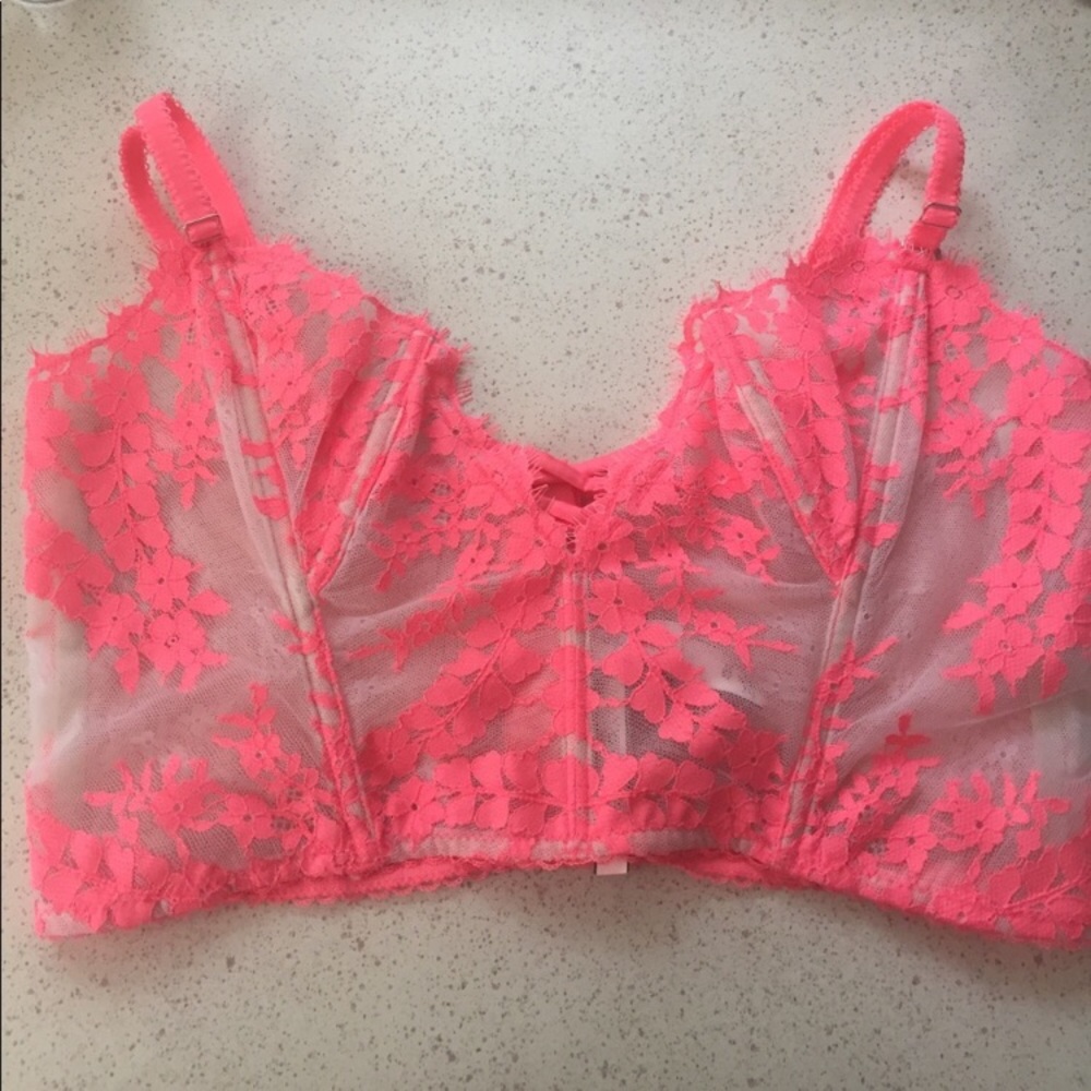 NWT VS Bustier Bra
