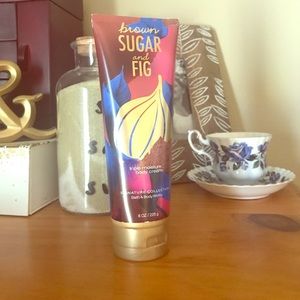 Bath and Bodyworks Brown sugar and fig body cream.