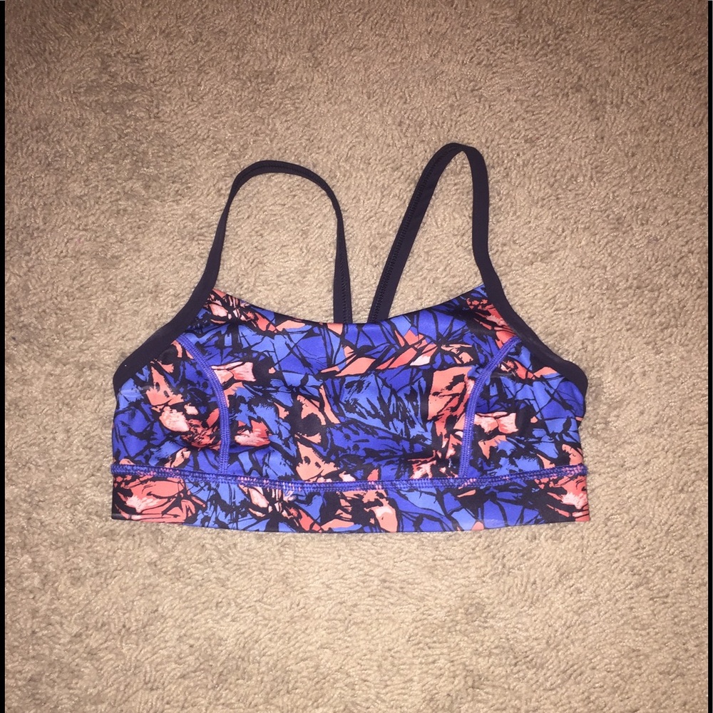 Lululemon sports bra