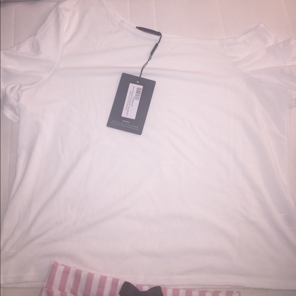 Pajama set - Picture 2 of 3