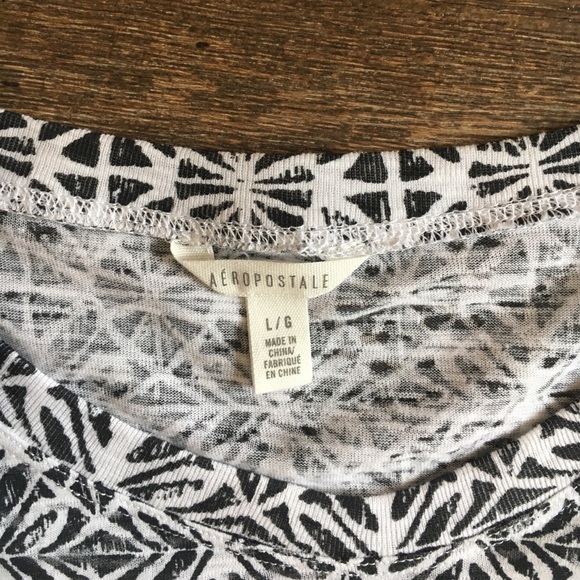 Cropped top from Aeropostale. NWOT - Picture 2 of 2