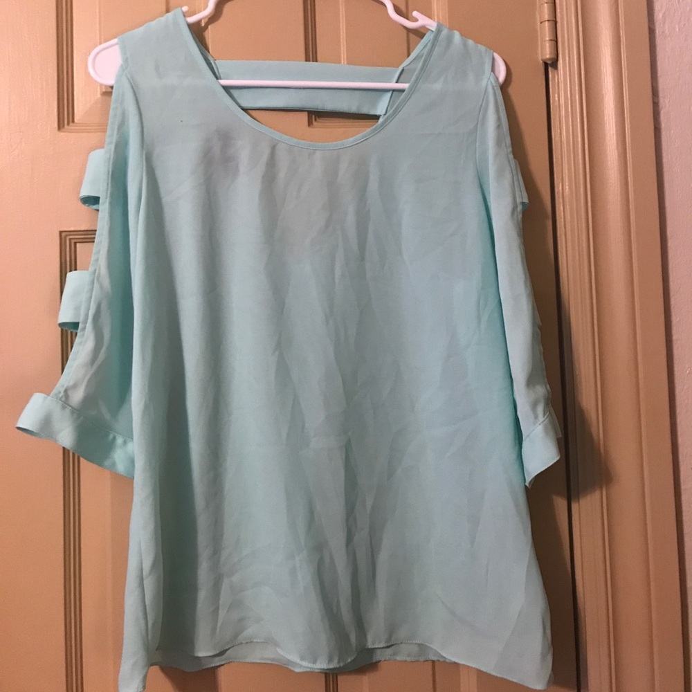 Blue 3/4-sleeve blouse