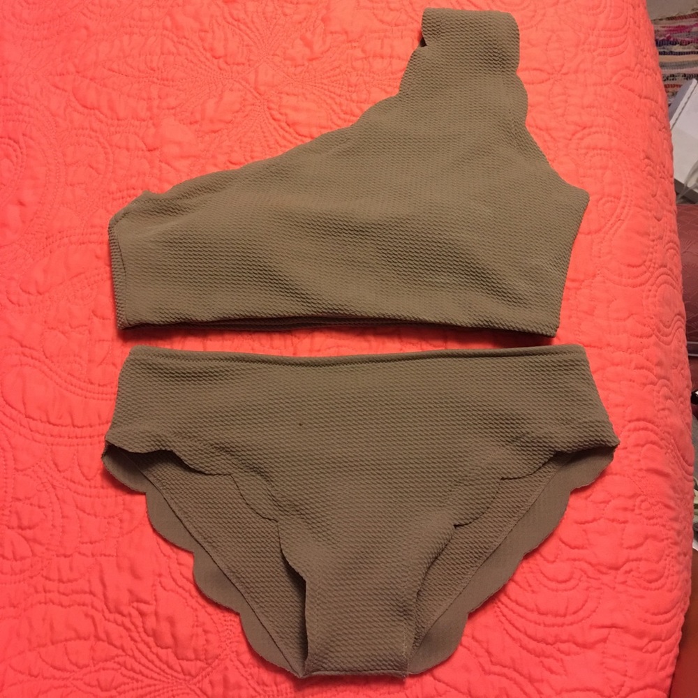 Green one shoulder bathing suite