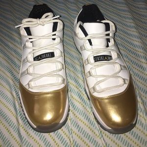 Jordan 11 Gold
