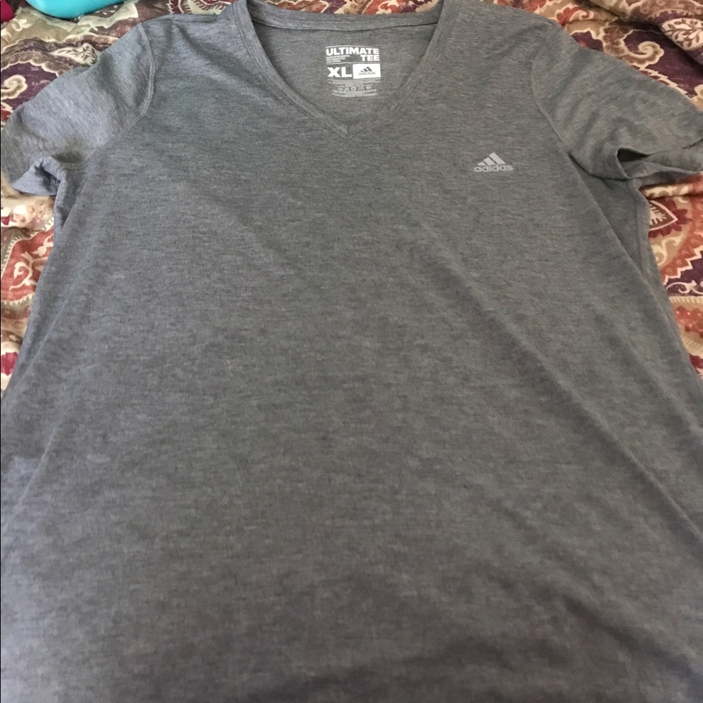 Adidas shirt XL