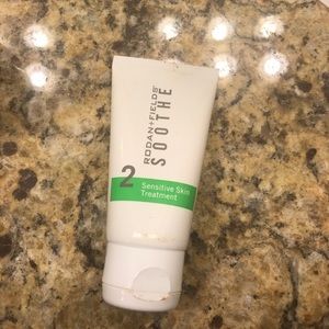 Rodan + Fields Soothe Sensitive Skin Treatment
