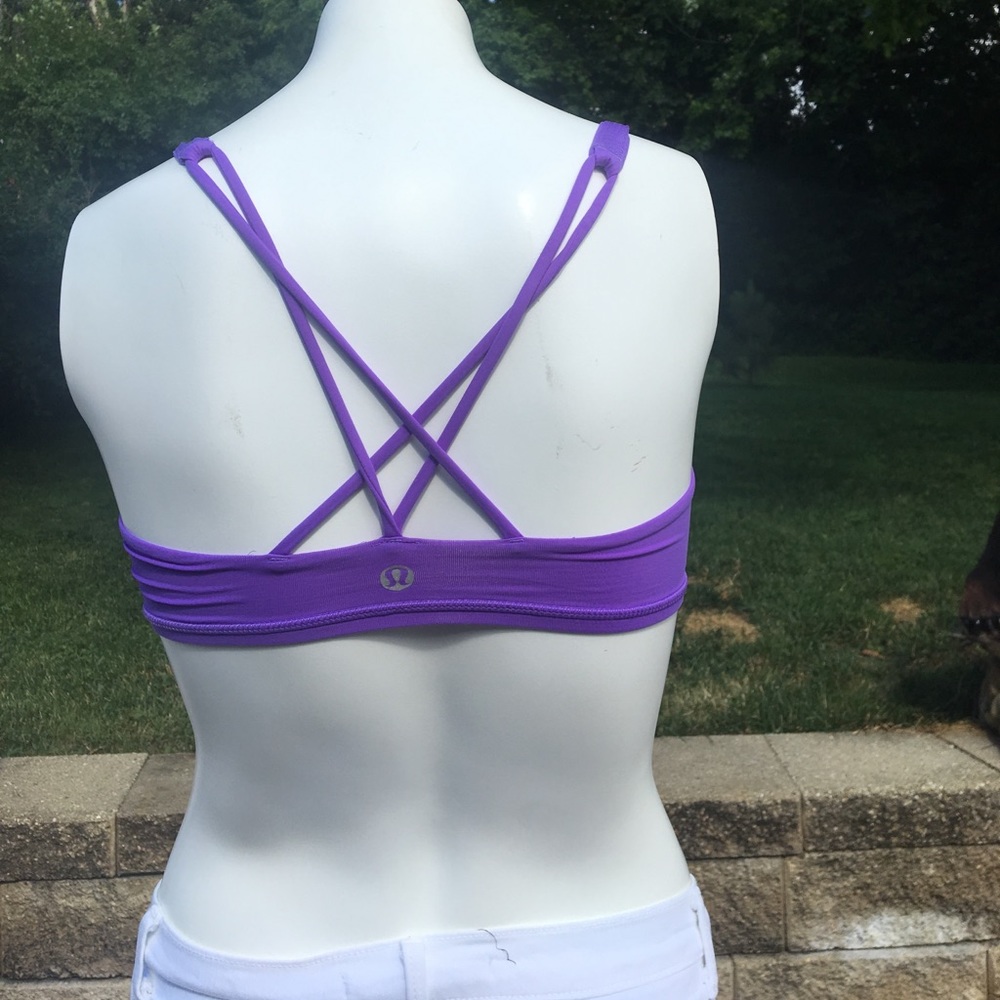 Lululemon free to be bra