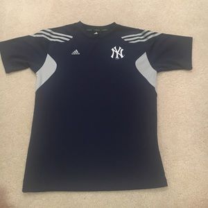 Yankee adidas Workout tshirt