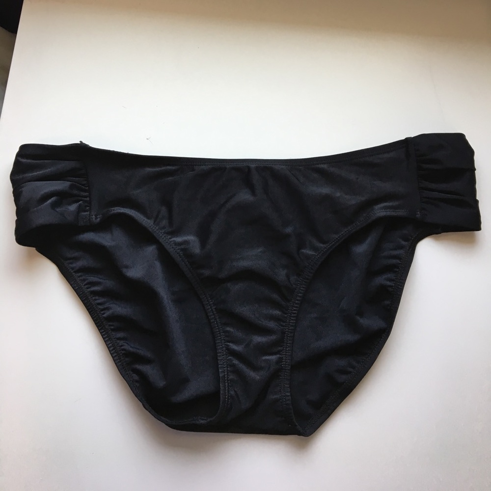 NWOT bikini bottom