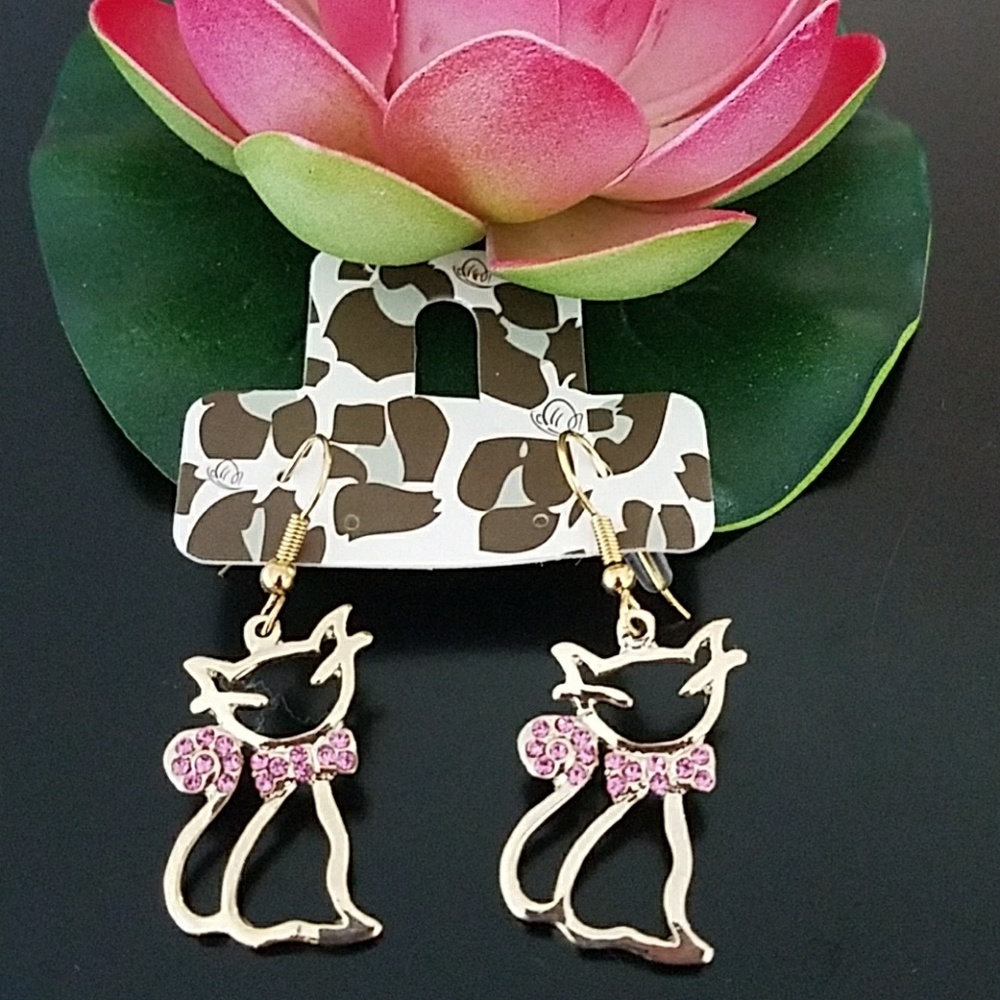 Kitten shaped earrings