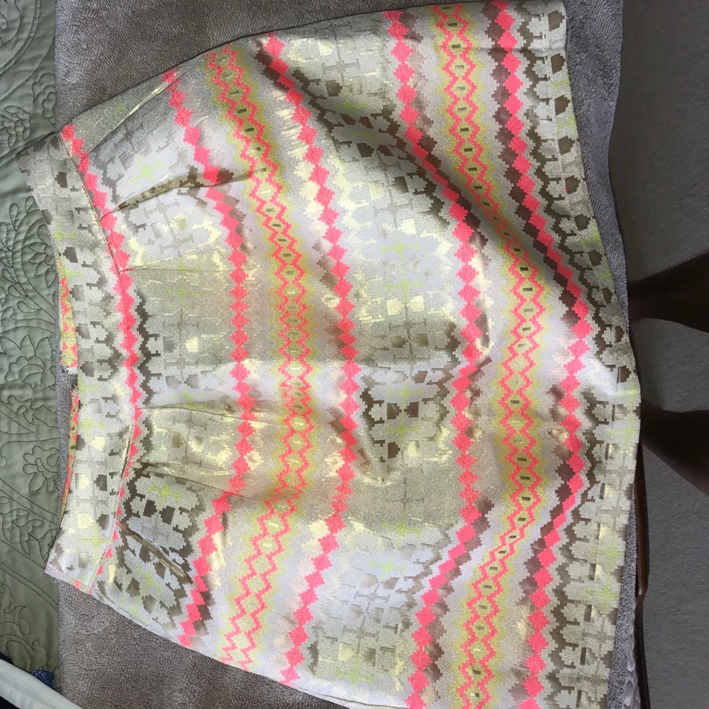 Women's skirt!