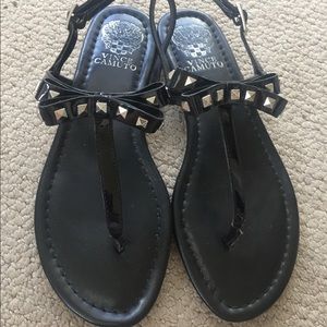 Vince Camuto flat sandals.