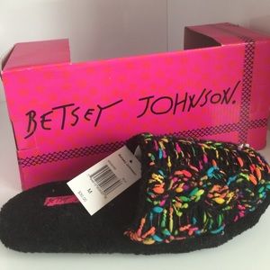 Betsey Johnson slippers