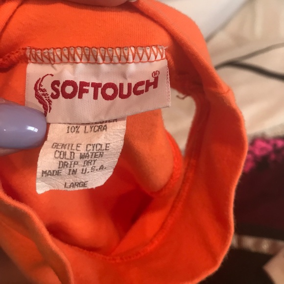 Orange crop top super stretchy and cute - Picture 2 of 3