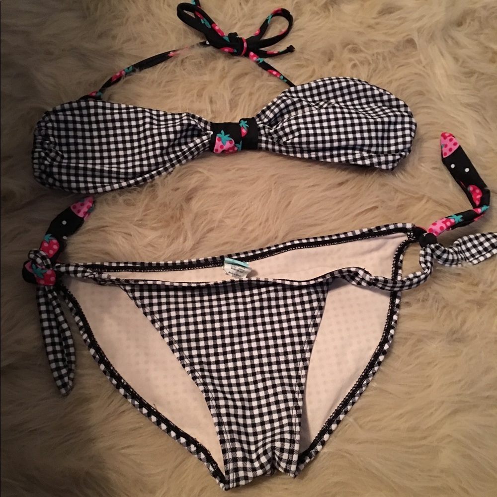 Swimsuit set( two piece 👙 bikini )