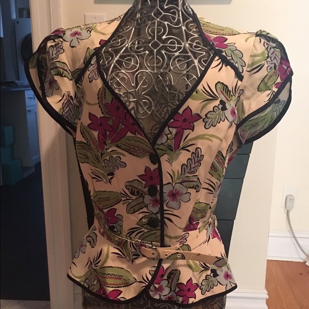 Nanette Lepore belted short sleeve ruffle top/vest