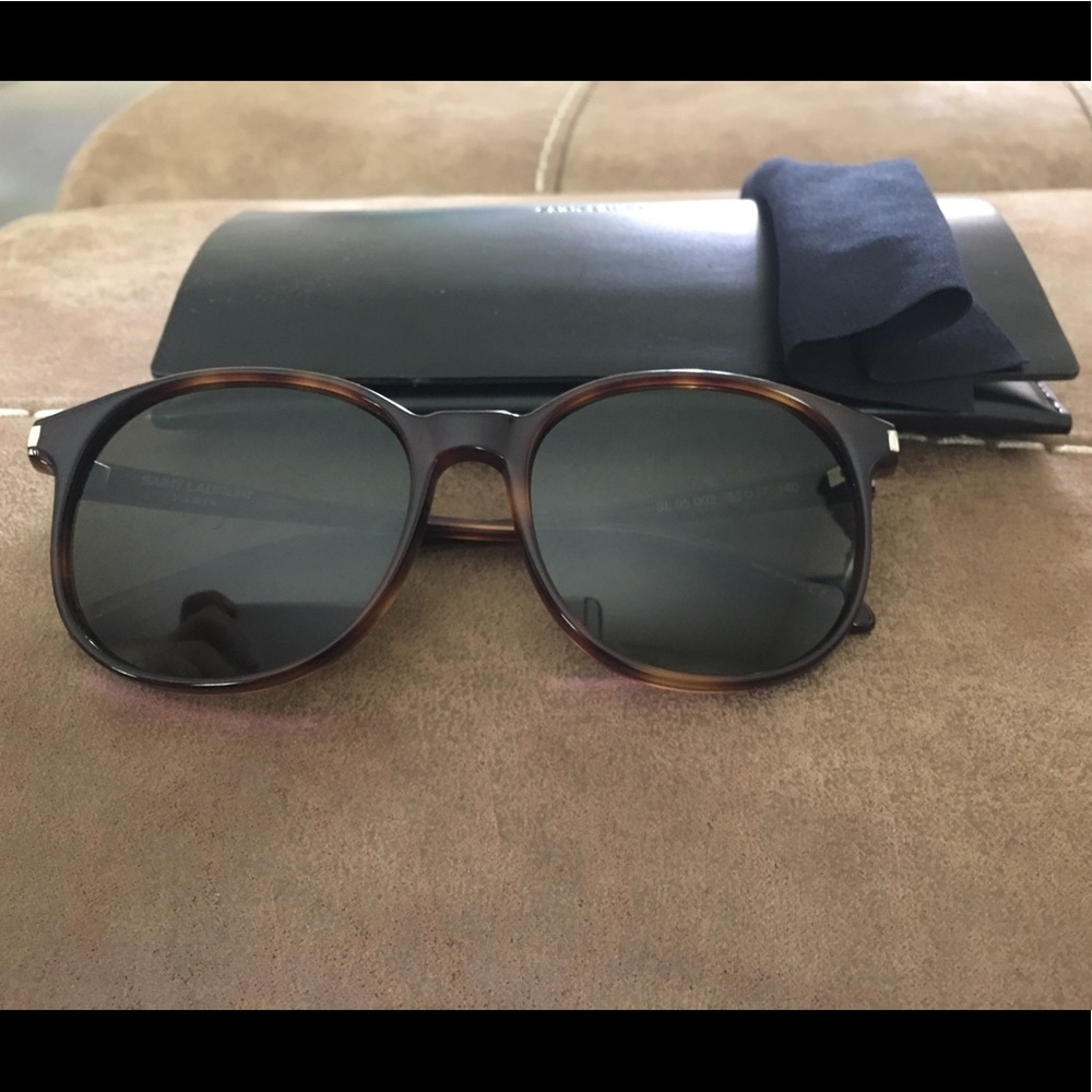 YSL YVES SAINT LAURENT SUNGLASSES