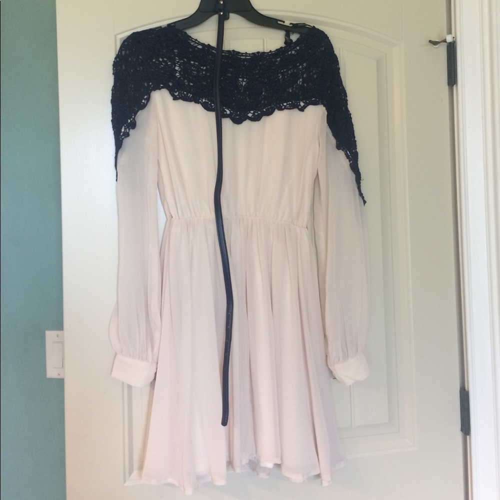 Cream and Navy lace/chiffon dress. Size 6.