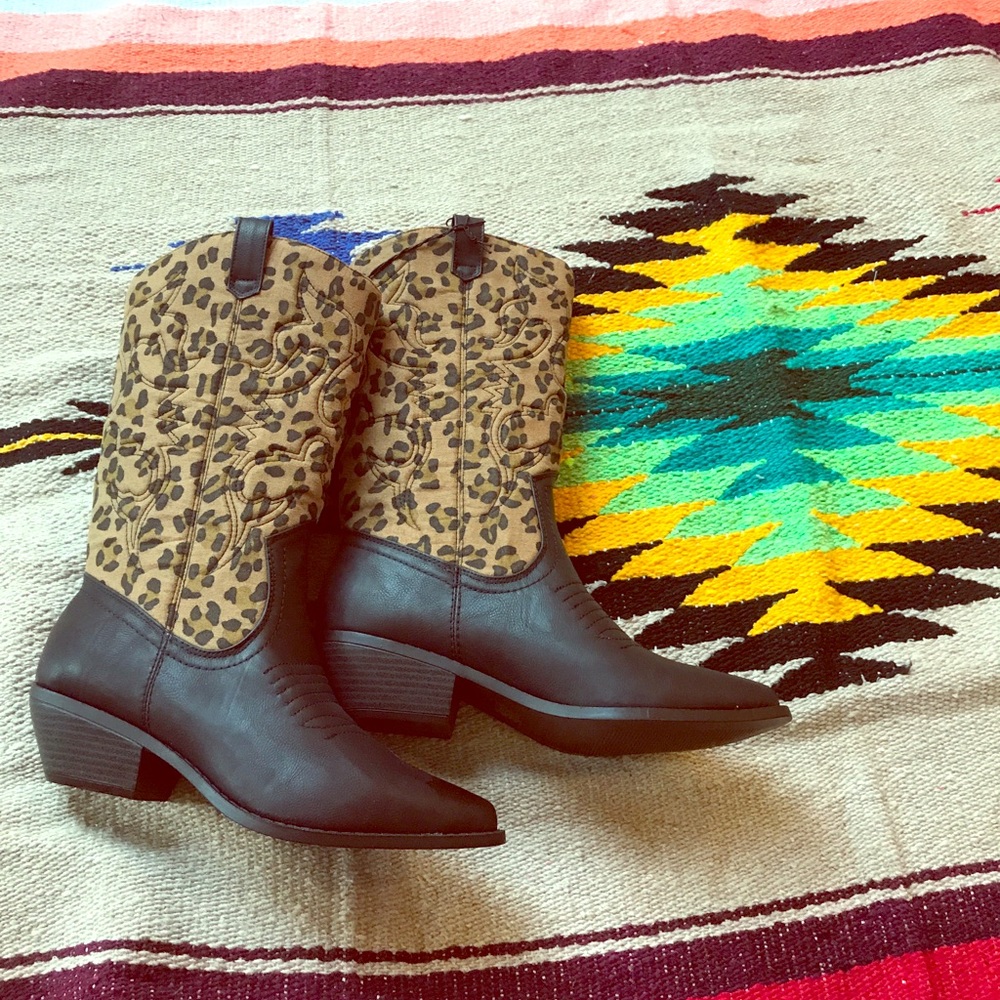 Hot Santa Fe style western boots 🤠