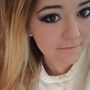 Meet your Posher, Niki
