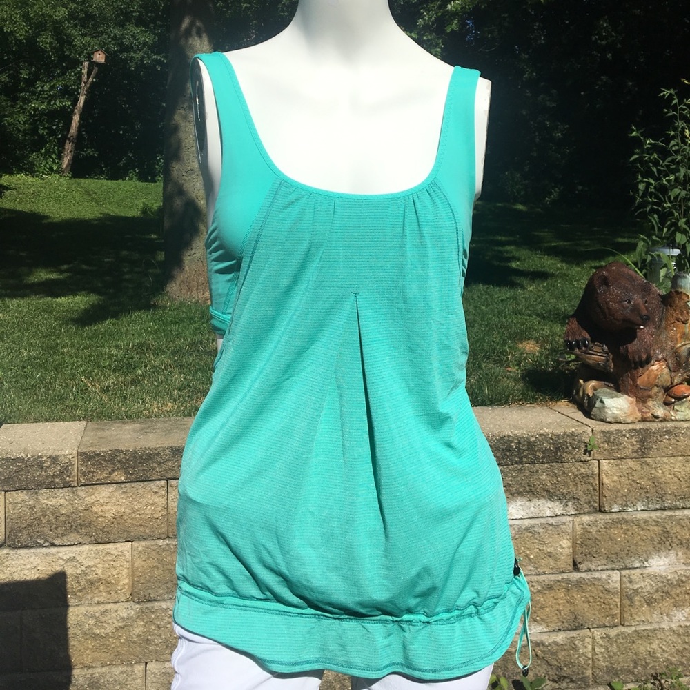 Lululemon tank