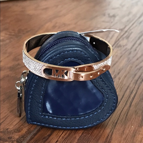 MICHAEL KORS Cityspace Hardware Buckle Bracelet - Picture 3 of 8