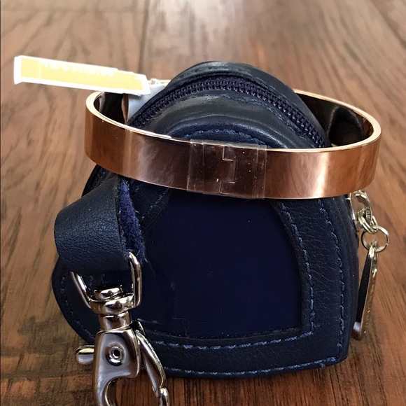 MICHAEL KORS Cityspace Hardware Buckle Bracelet - Picture 4 of 8