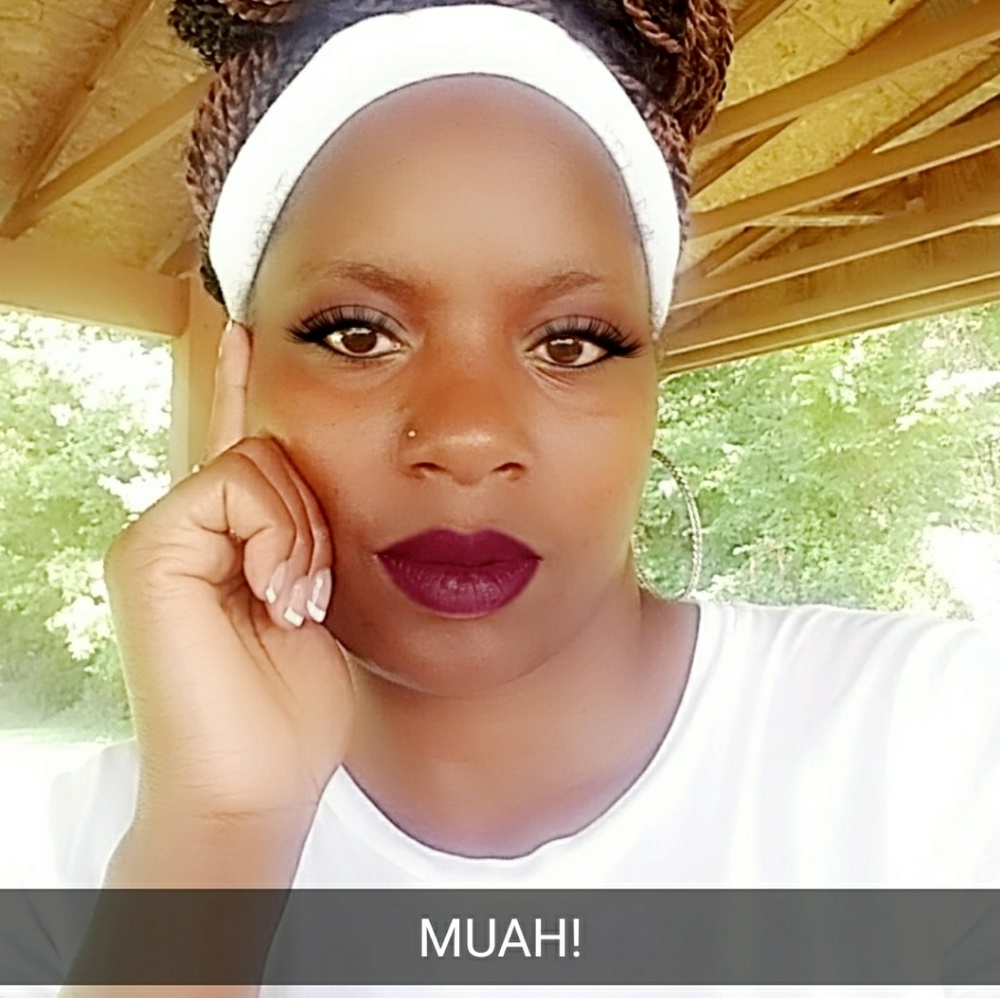 Meet your Posher, Debbie