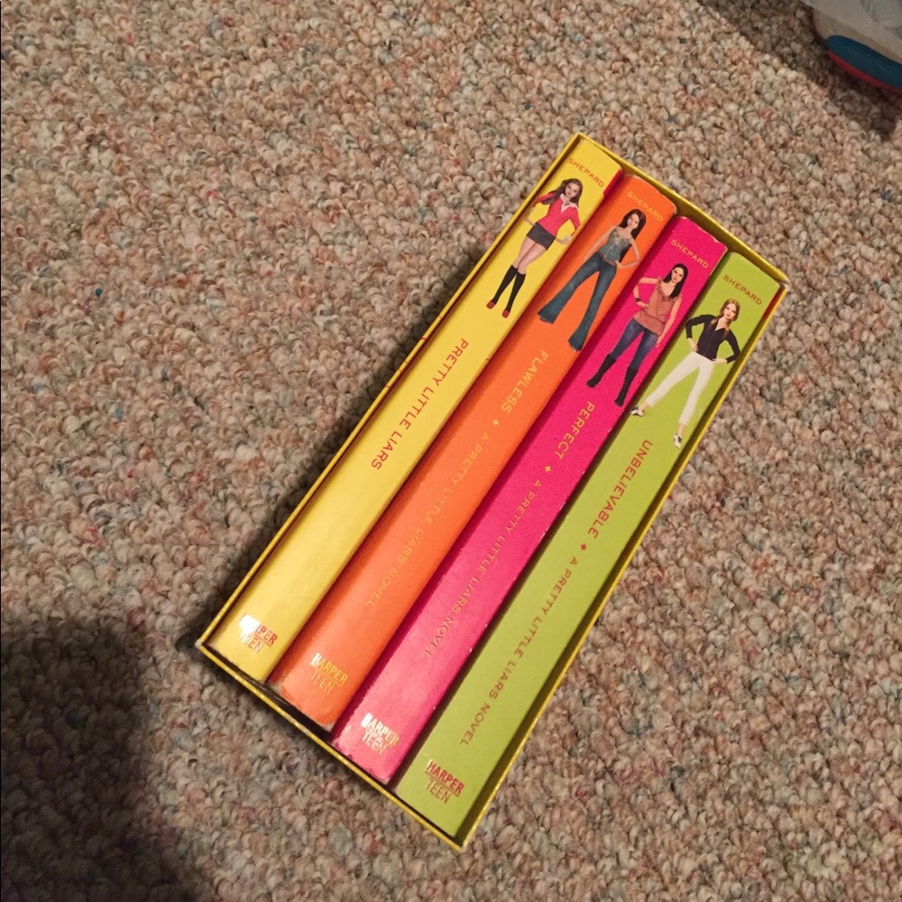 Pretty Little Liars Books 1-4