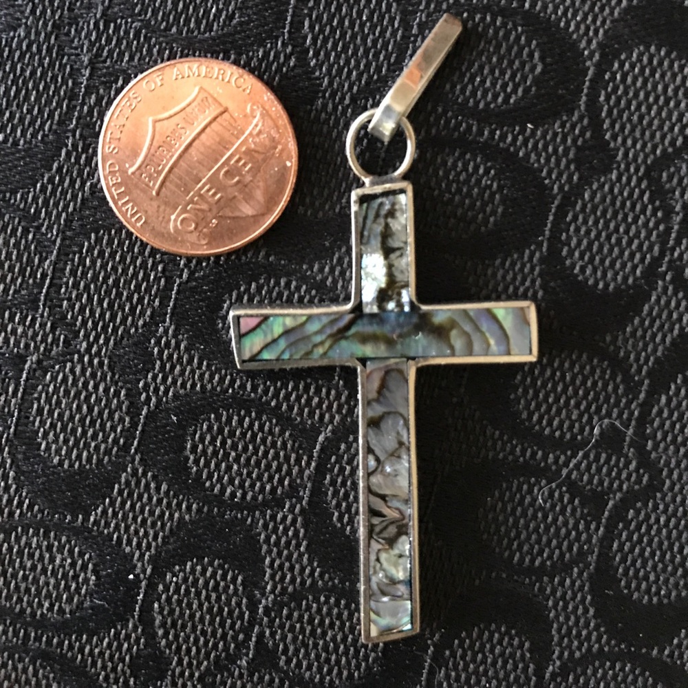 Abalone pendant/necklace cross in silver setting