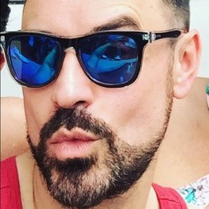 Meet your Posher, Darius