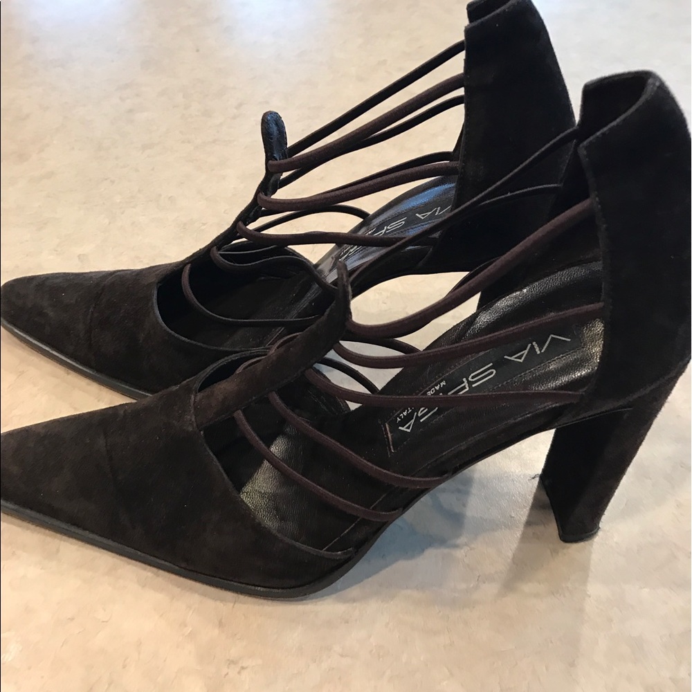 Shoes - Picture 2 of 3