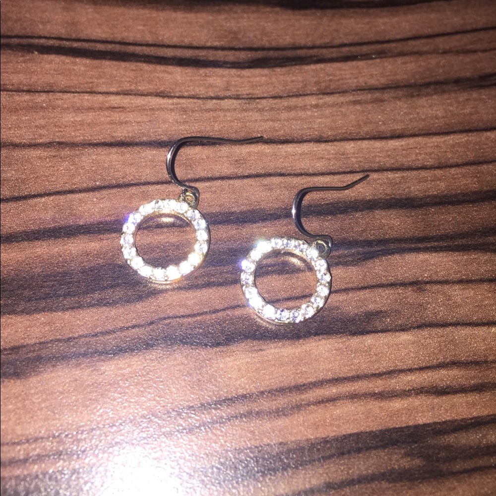 Circle sparkle earrings