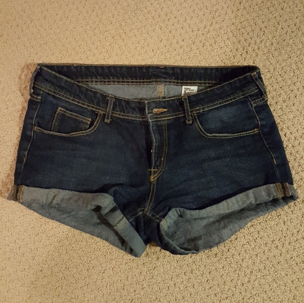 H&M size 40 Skinny jean shorts Fit like 9 / 10