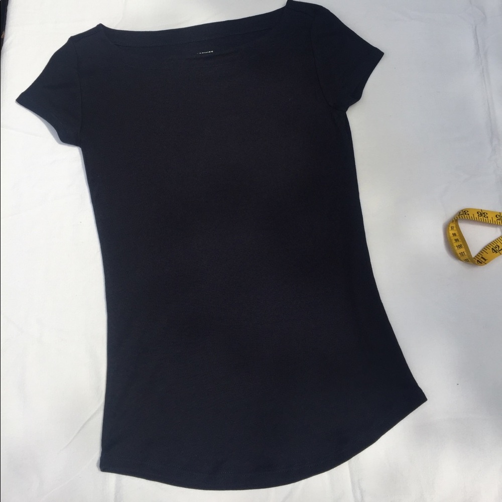 Perfect navy tee