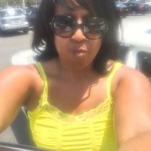 Meet your Posher, Valerie