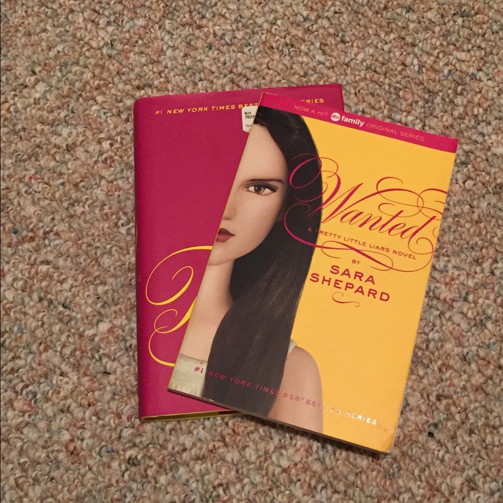 Pretty Little Liars Books 8 and 9