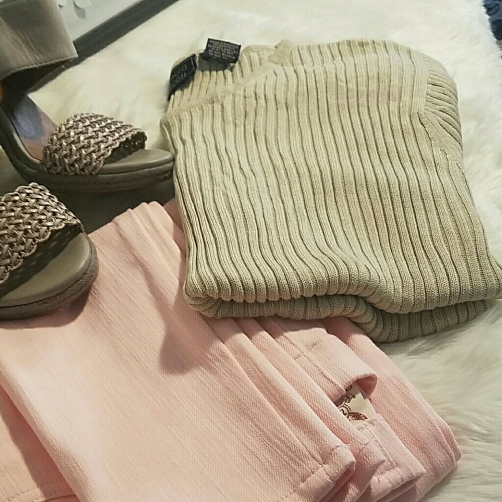Like New Laura Scott Short Sleeve Sweater sz S