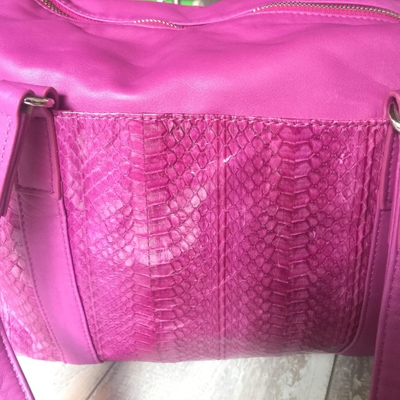 Mali Magenta Leather Purse.17212 - Picture 3 of 6