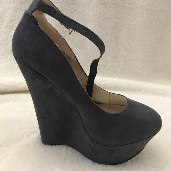 Just Fabulous brand platform wedge - Picture 4 of 4