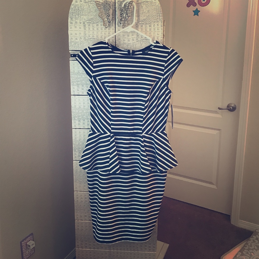NWT MOSSIMO DRESS