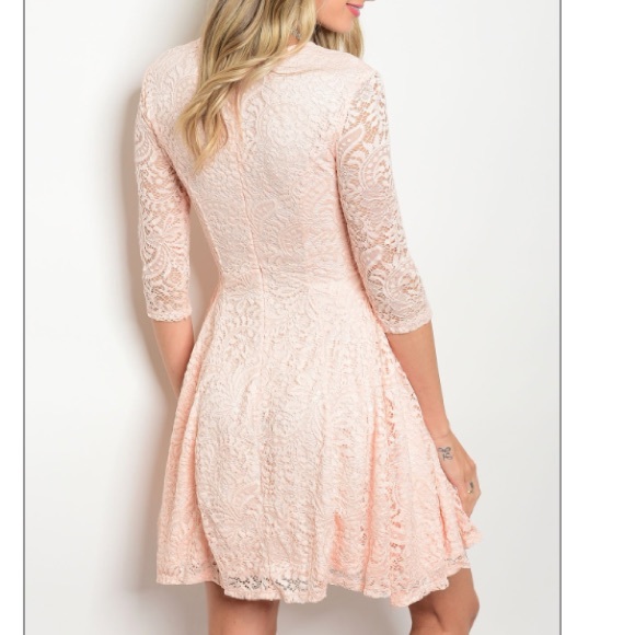 Pale peach lace dress, SO PRETTY! 💕 - Picture 3 of 5
