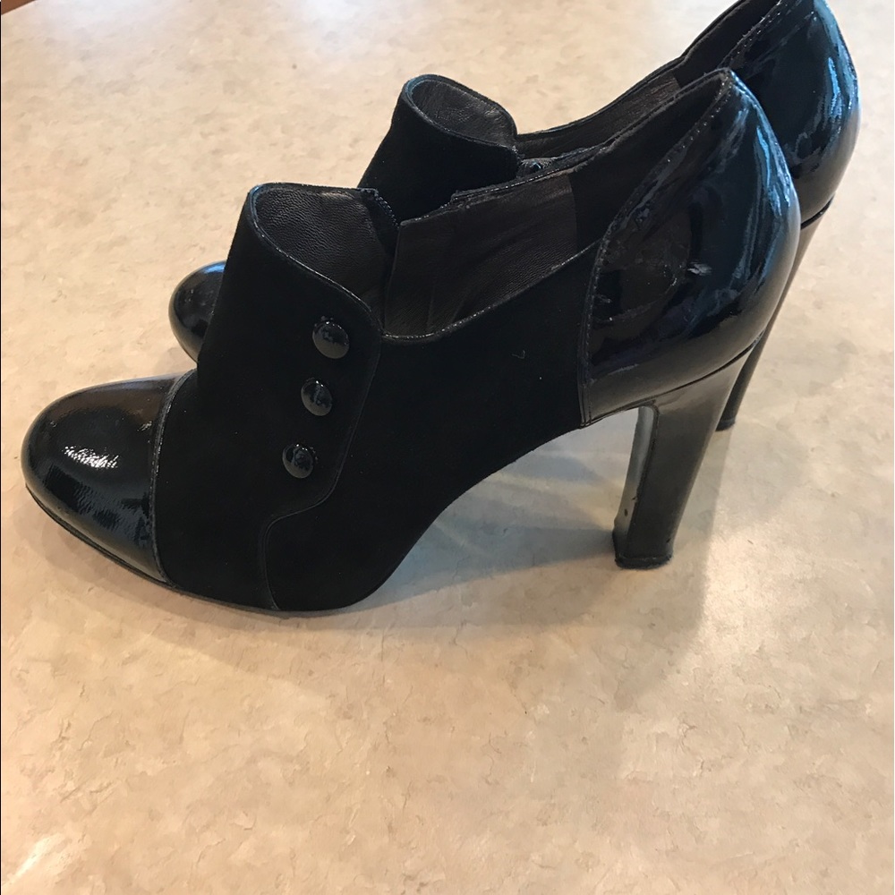 Shoes - Picture 2 of 4