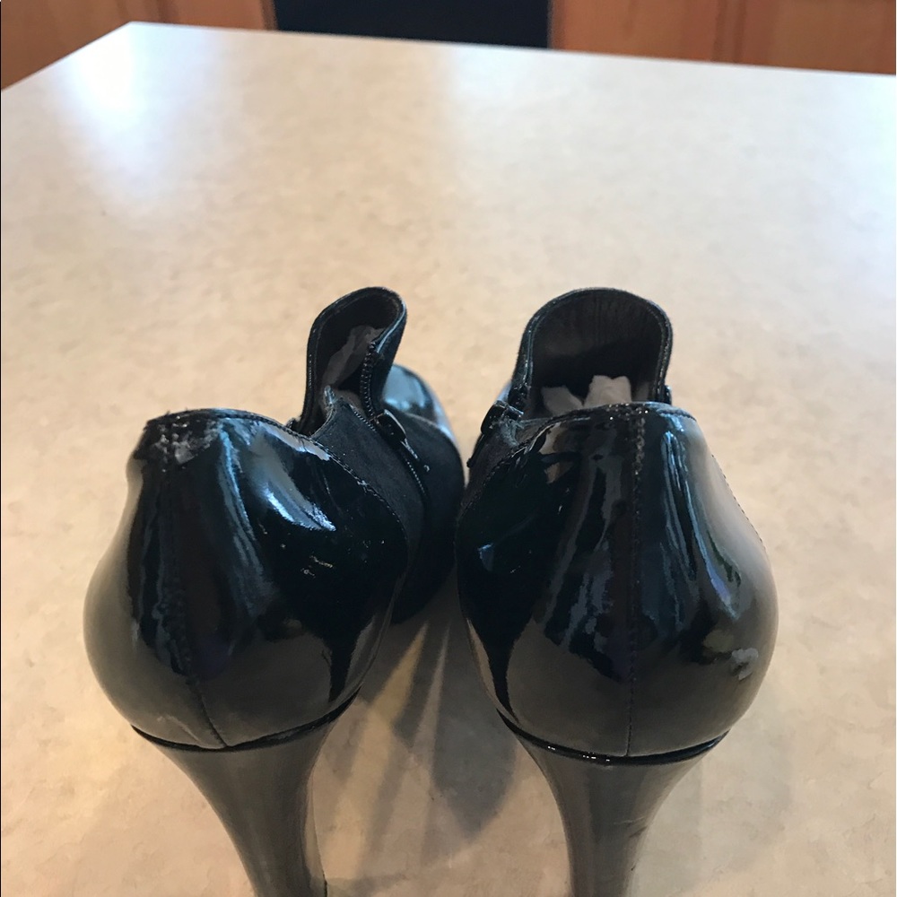 Shoes - Picture 3 of 4