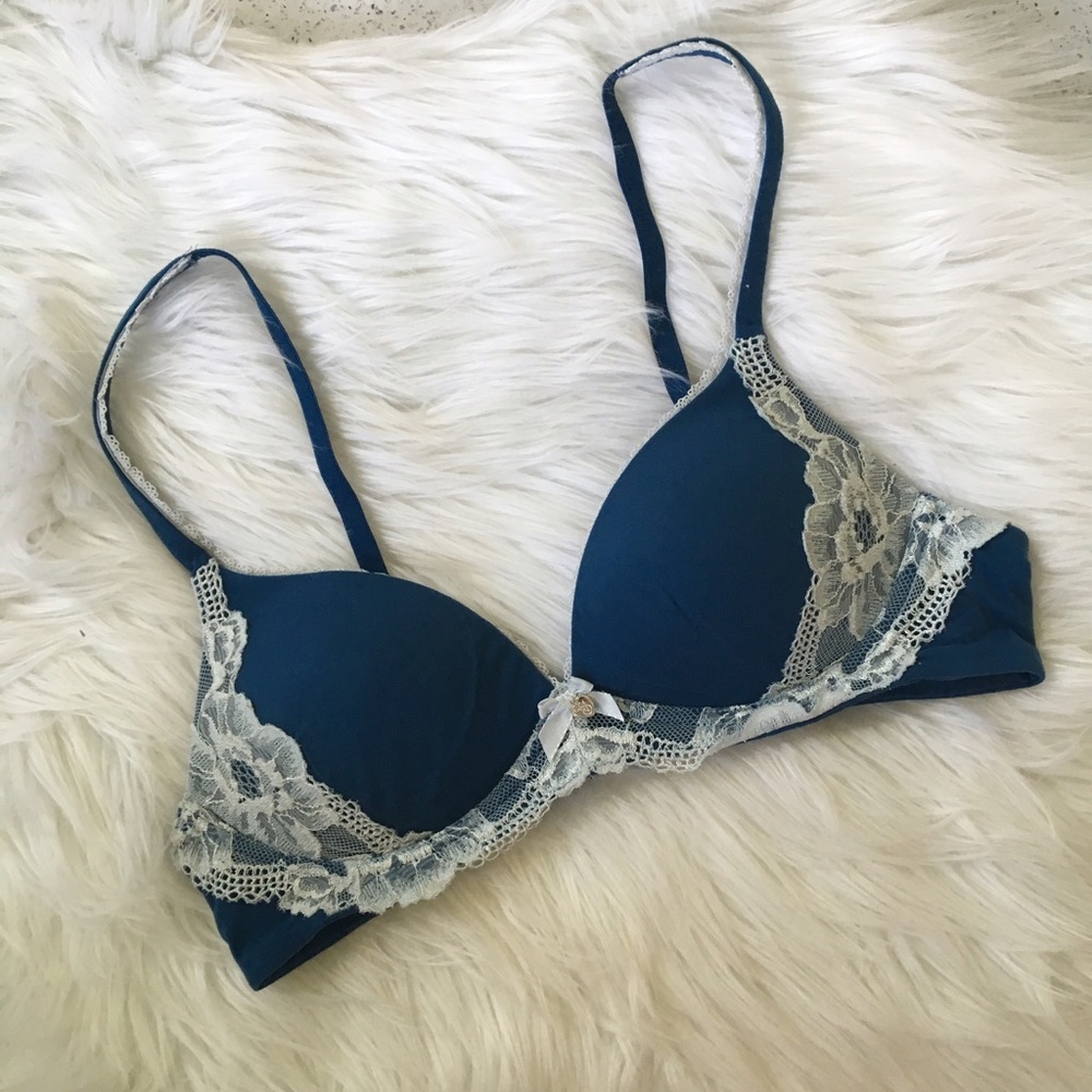 Victoria's Secret No-Wire Bra