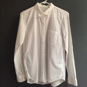 Gap eyelet button up shirt