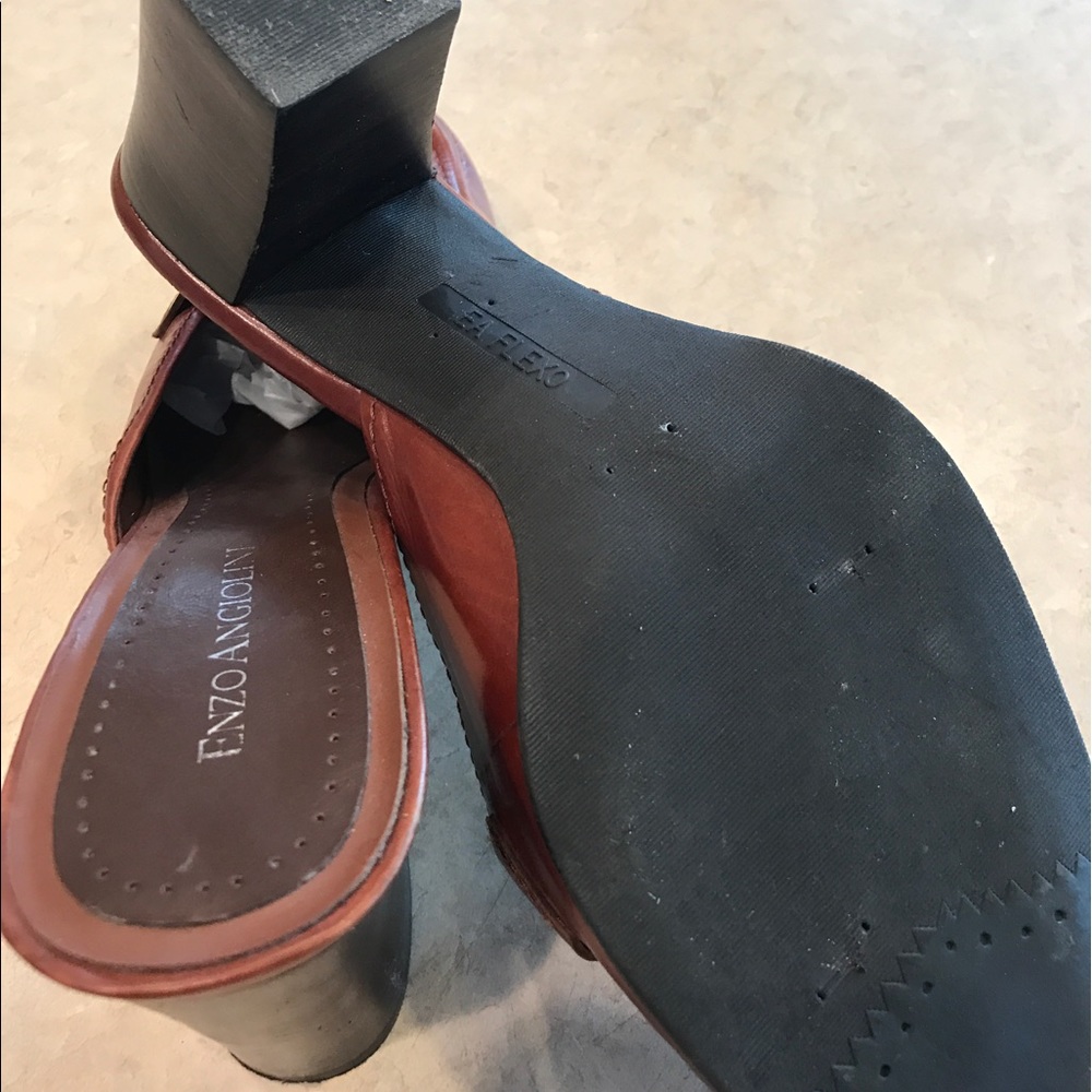 Shoes - Picture 4 of 4