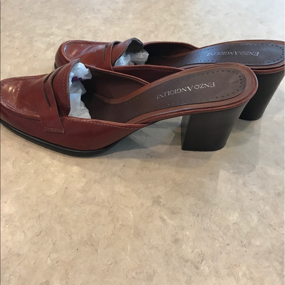 Shoes - Picture 2 of 4