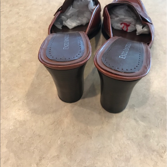 Shoes - Picture 3 of 4